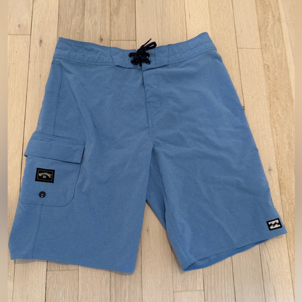 Billabong Light Blue Board Shorts Men’s Size 26 - Picture 1 of 7